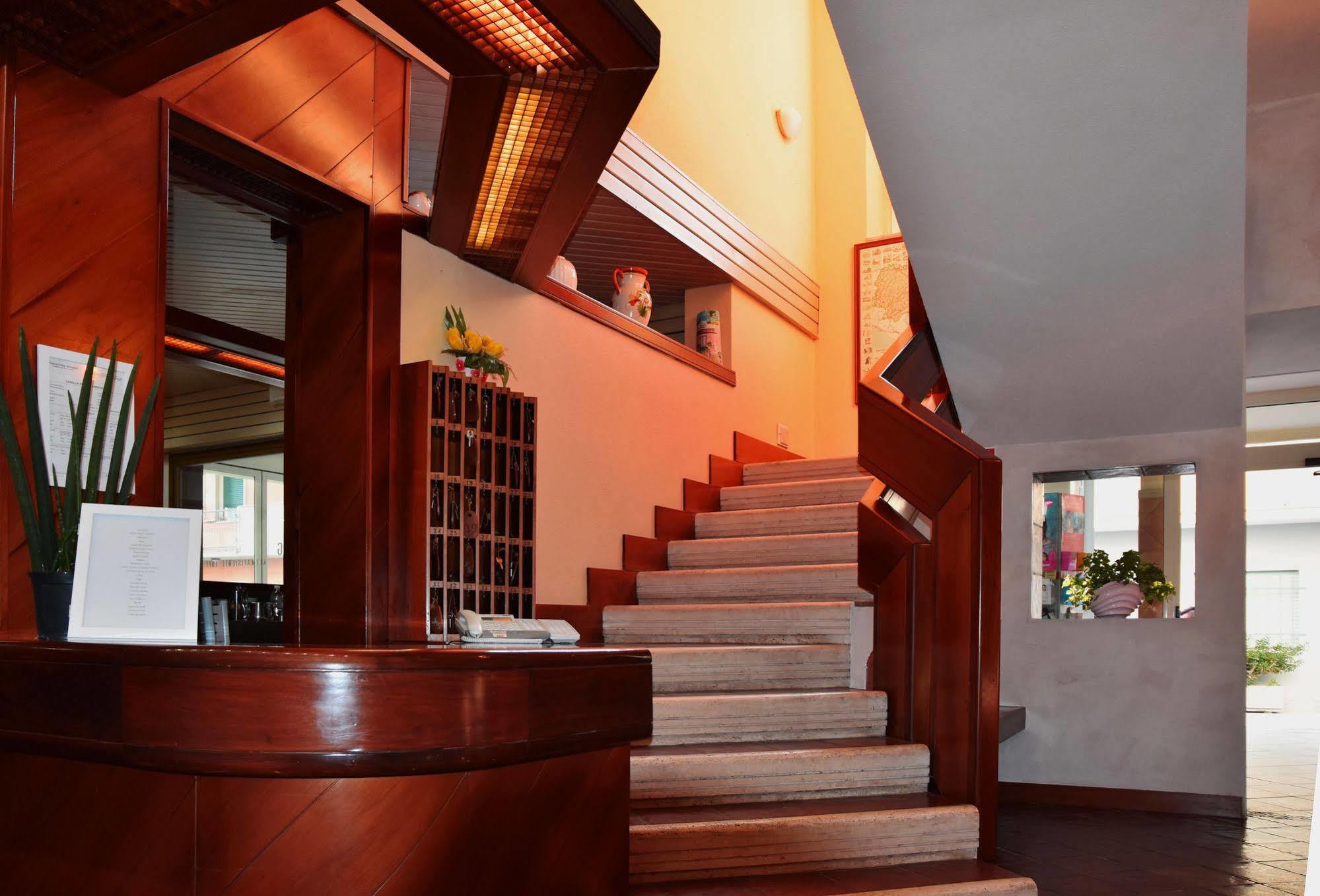 Hotel Graziella Bellaria-Igea Marina Esterno foto